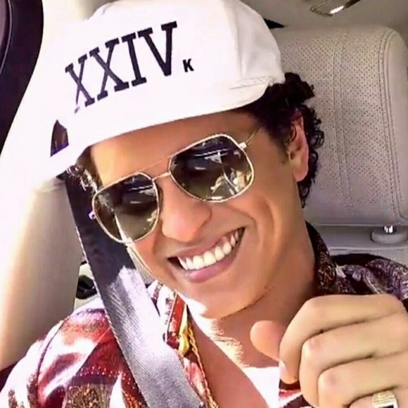 Hello, I'm Elizabeth! - Picture 7 of 8